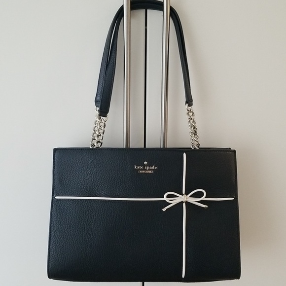 kate spade Handbags - Kate Spade large Black Pebbled Leather Bag